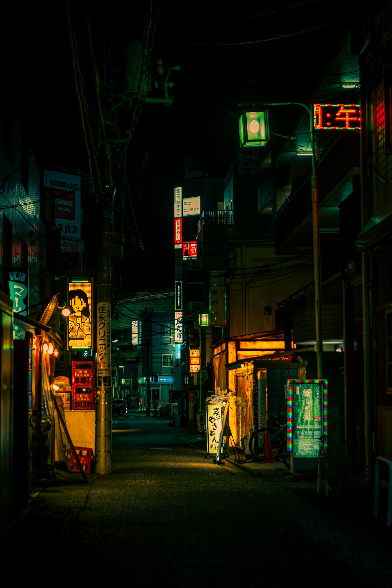 Mizonokuchi backstreet at night — neon signs and dark alleys